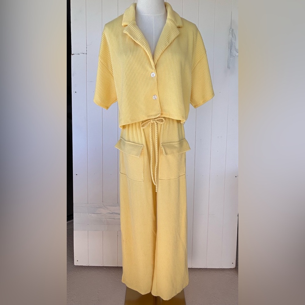 Win Win Women’s 2 Piece Ribbed Pajama/Lounge‎ Set Crop Top Wide Leg Pants Medium